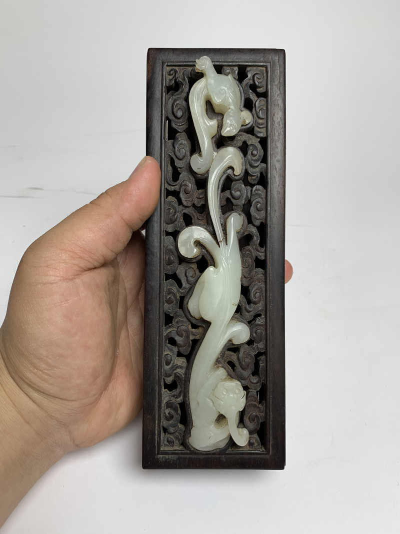 清 紫檀嵌白玉双龙捧寿纹香薰 - 图3