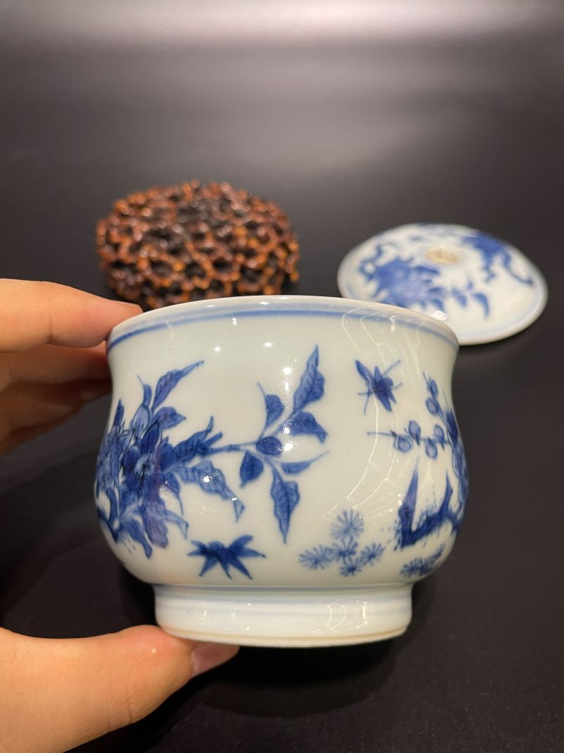 明崇祯 青花折枝花卉纹香薰 - 图7
