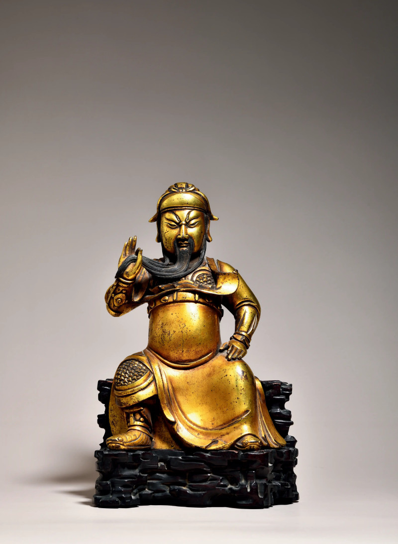 明 铜鎏金关公坐像