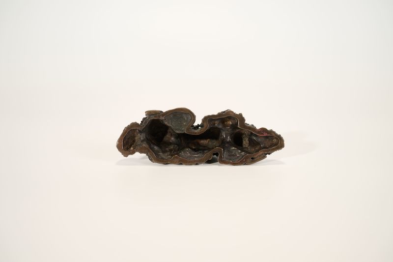 Lot894 明早期 铜亭台楼阁山子笔架 - 图5