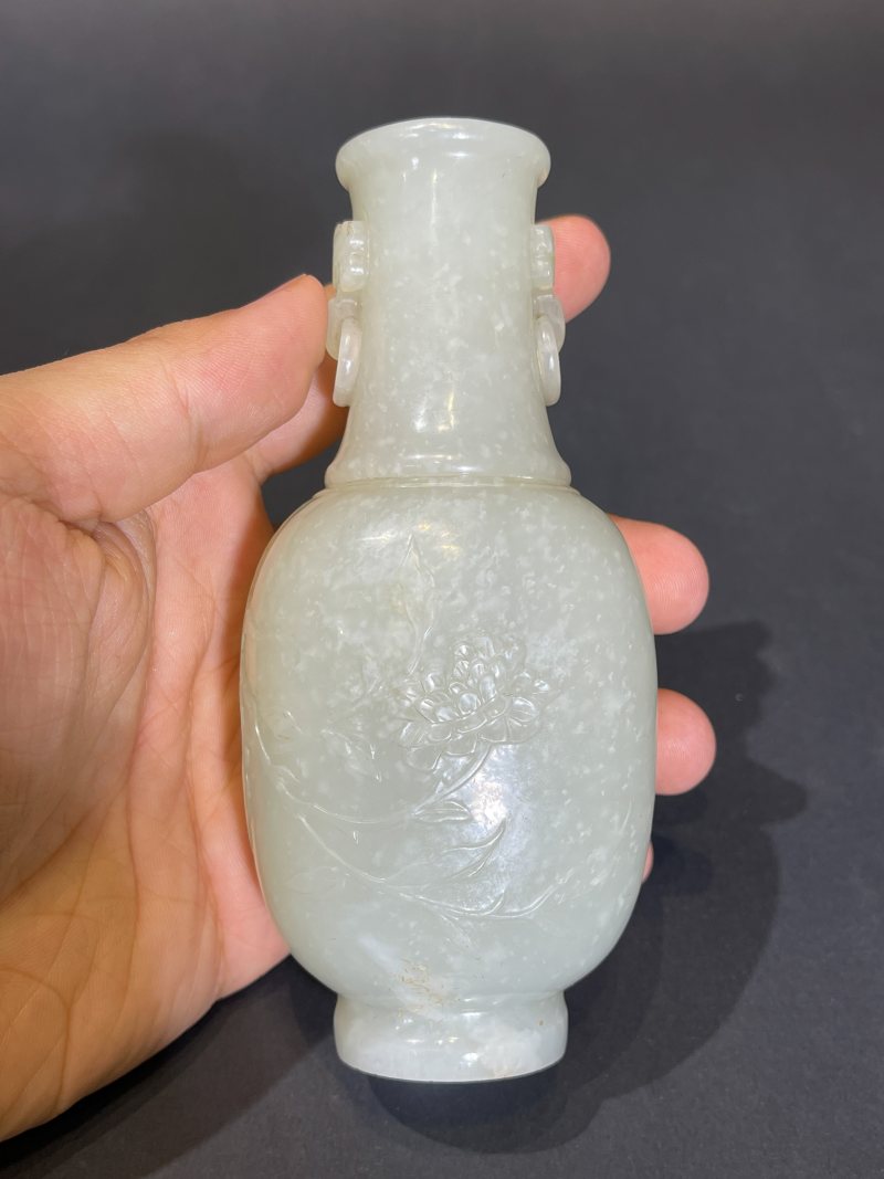 清乾隆 白玉双耳小瓶 - 图5