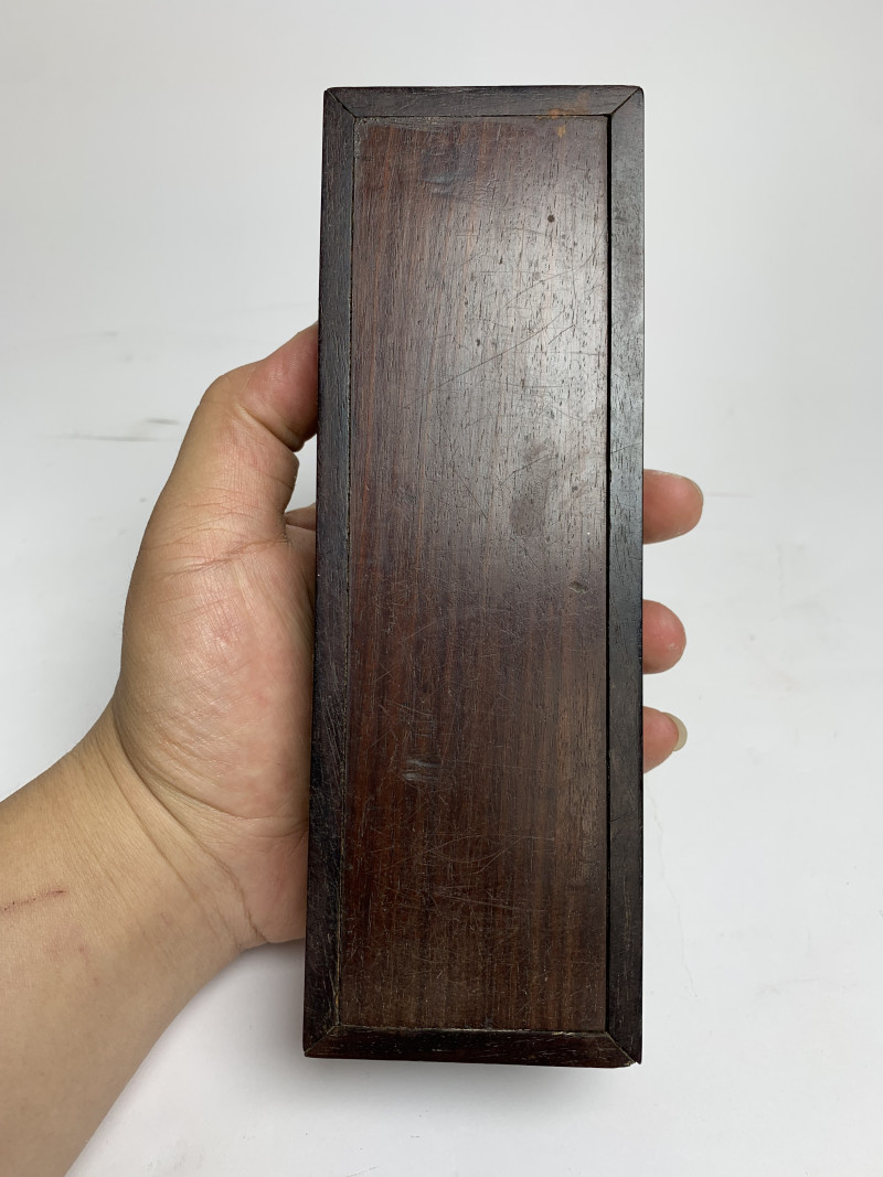 清 紫檀嵌白玉双龙捧寿纹香薰 - 图5