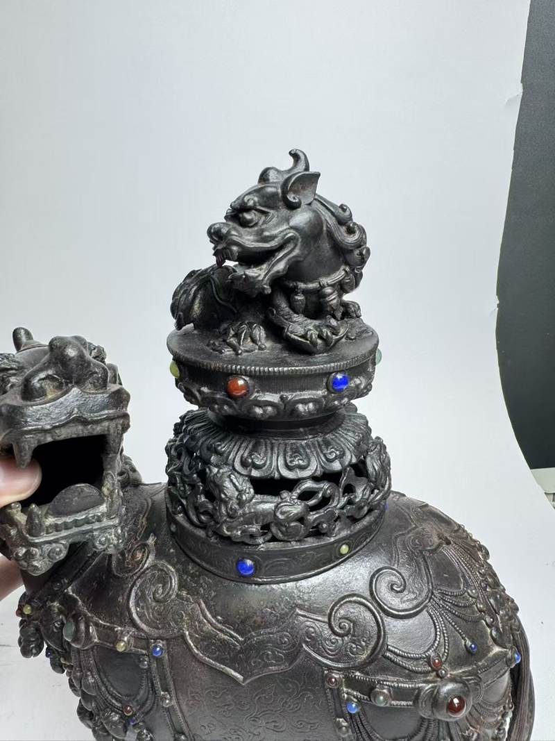 清康熙 宫廷铜嵌宝瑞兽香薰 - 图5