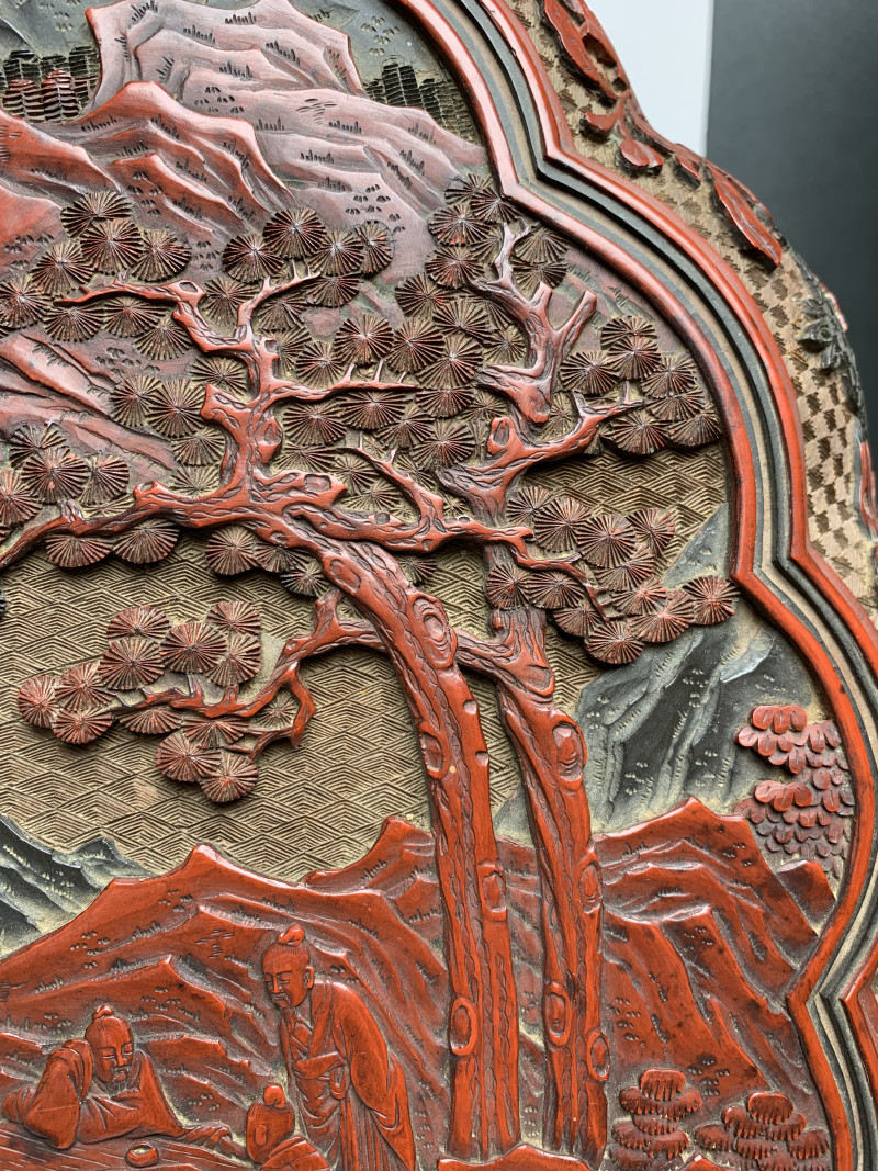清乾隆 剔彩高士赏游图葵式大捧盒 - 图11