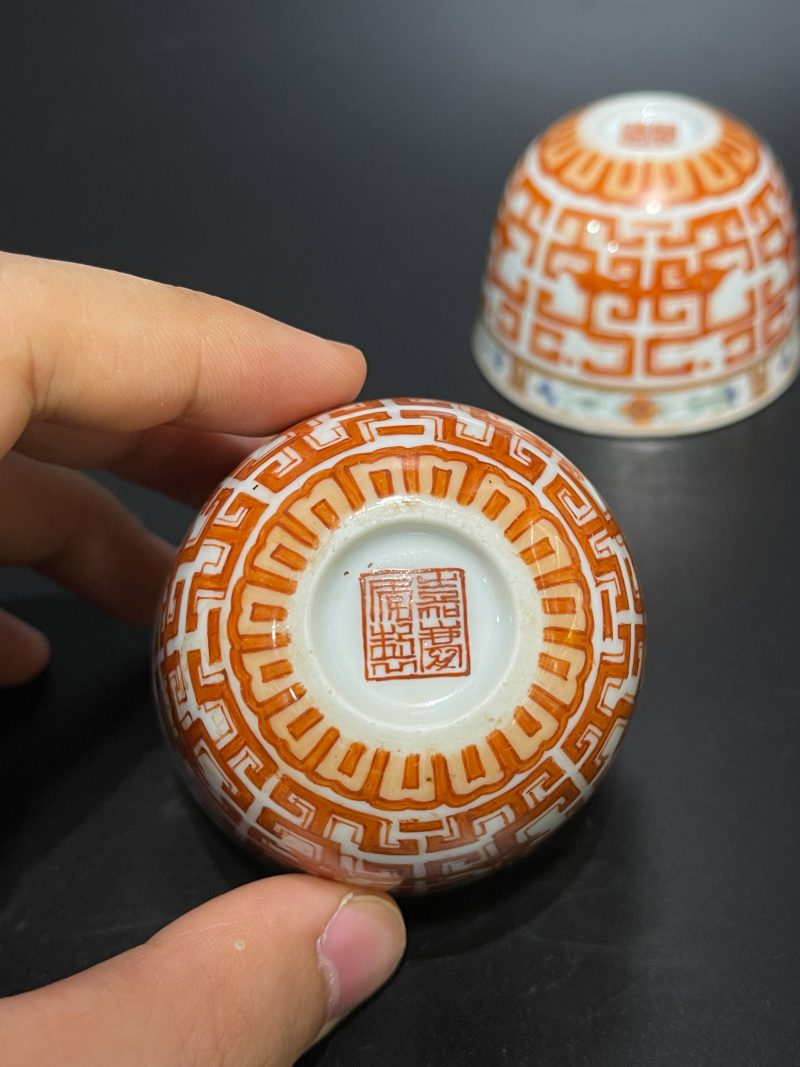 清嘉庆 粉彩夔凤纹卧足杯一对 - 图15