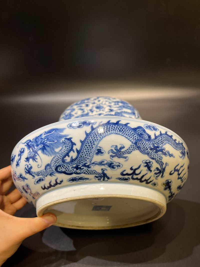 清晚期 青花云龙戏珠纹捧盒 - 图11