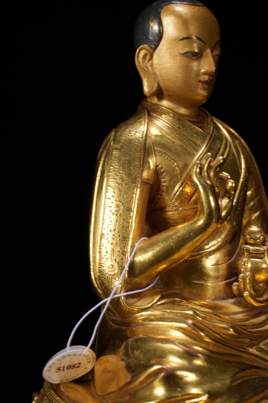 清乾隆 扎纳巴扎尔风格  铜鎏金二世哲布尊丹巴 - 图6