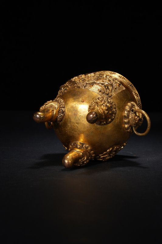 十九世纪 铜鎏金铺首三足炉 - 图6