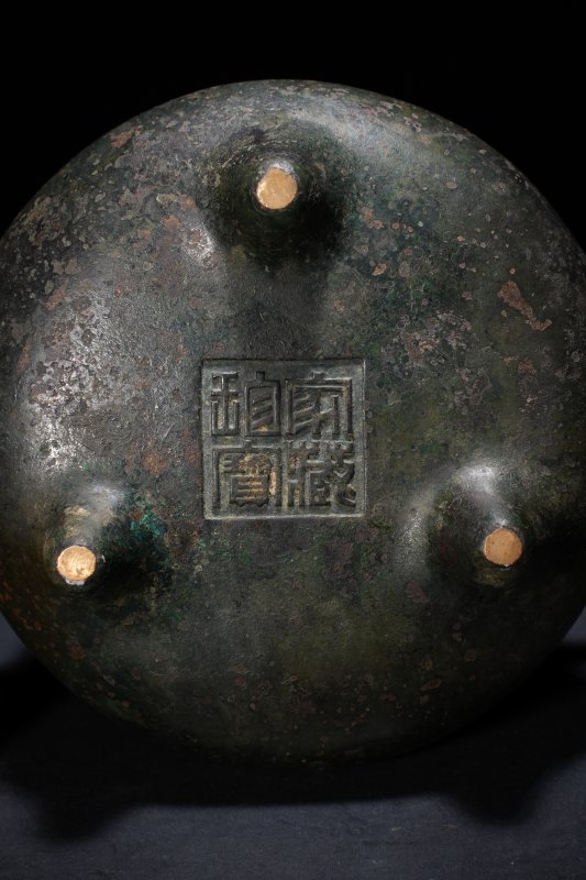 清 铜桥耳三足炉 - 图7