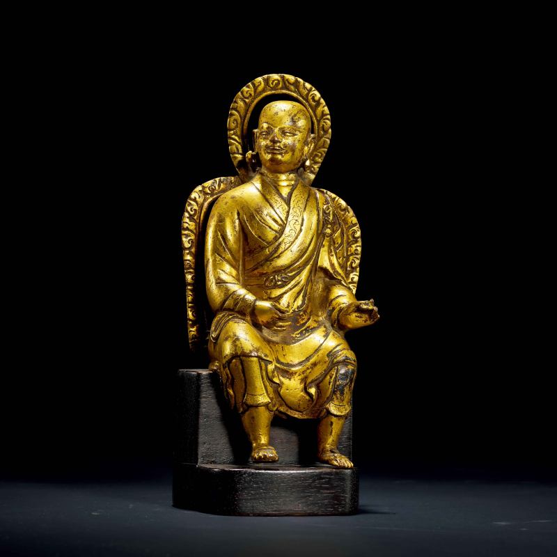 明 铜鎏金罗汉坐像