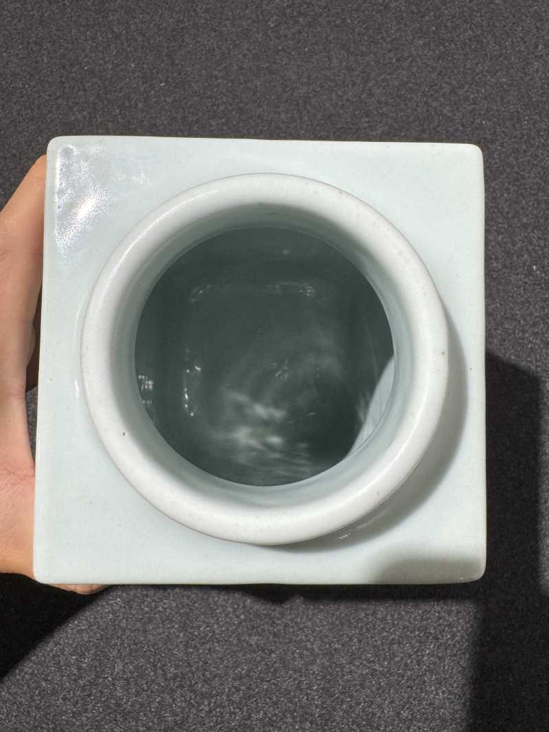 清光绪 粉青釉八卦琮式瓶 - 图6