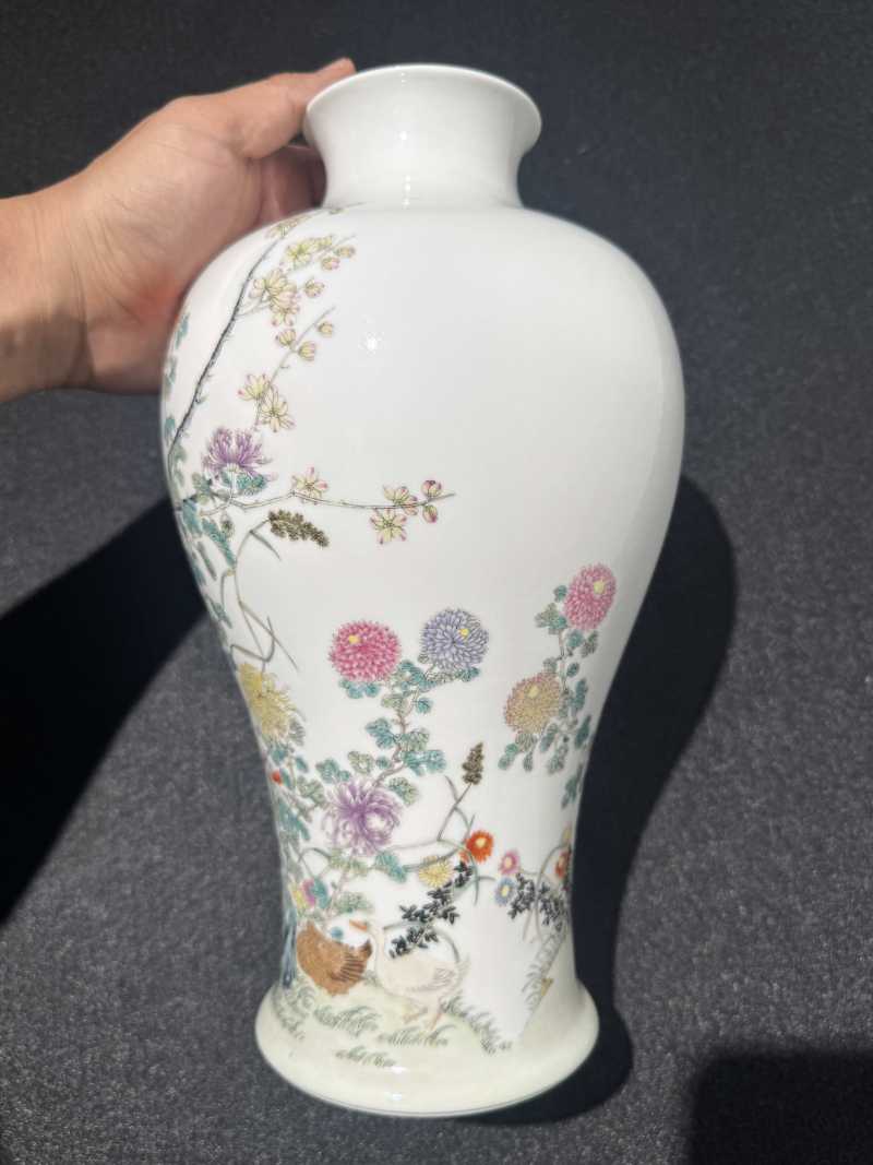 民国 粉彩花鸟纹梅瓶 - 图3