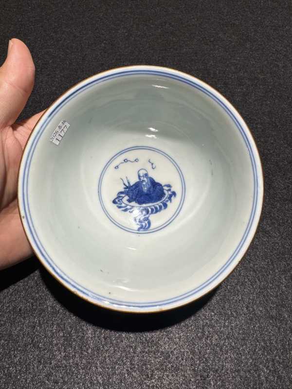 清顺治 青花八仙人物纹碗 - 图7