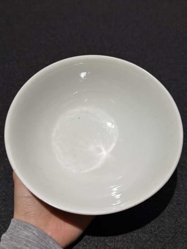 清同治 黄地粉彩百蝶纹碗 - 图6