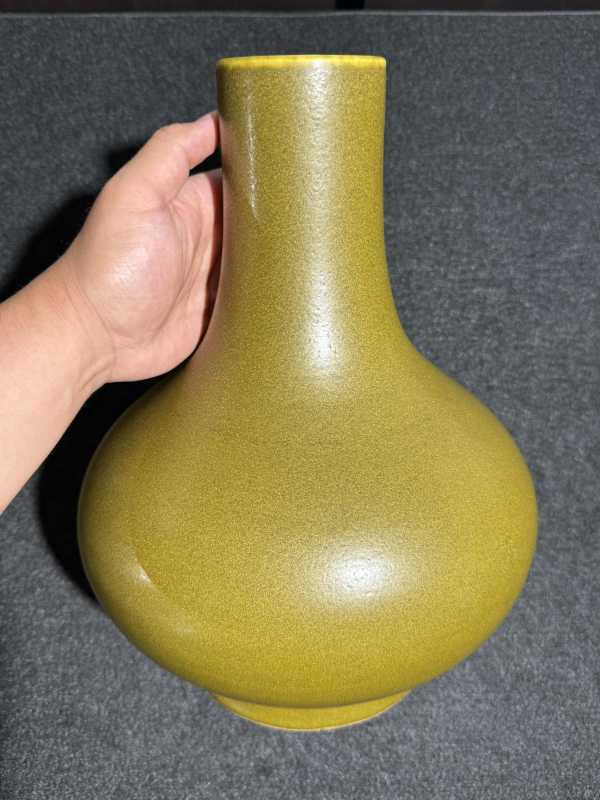 清光绪 茶叶末釉荸荠瓶 - 图4