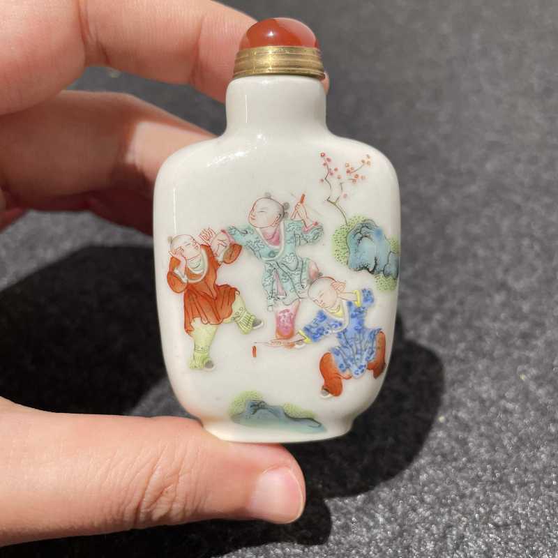 清道光 御制粉彩窦燕山教五子图鼻烟壶 - 图5