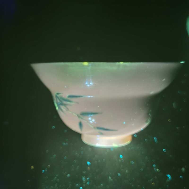 清雍正 粉彩竹纹花蝶茶碗 - 图10