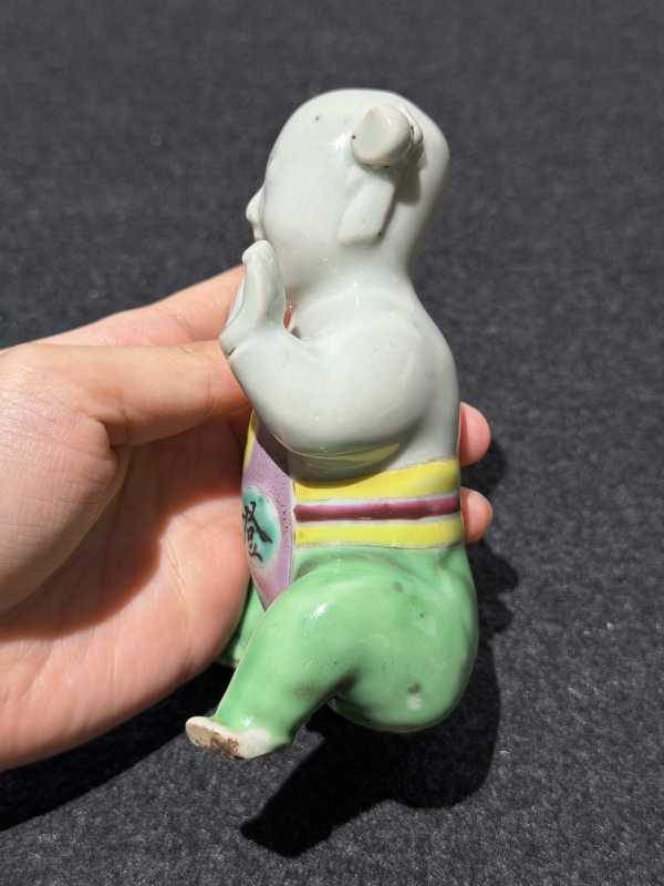 清雍正 粉彩五子登科瓷塑 - 图4