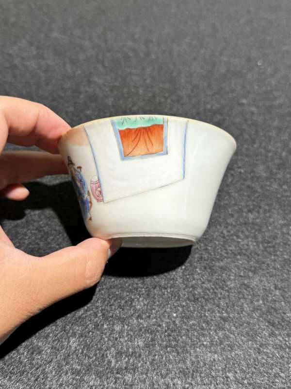 清嘉庆 粉彩人物故事图马蹄杯 - 图5