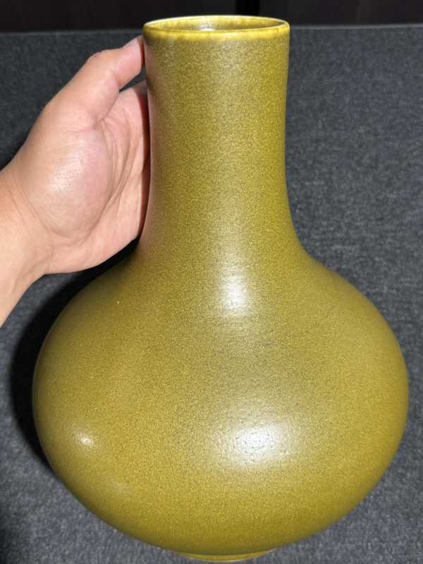 清光绪 茶叶末釉荸荠瓶 - 图8