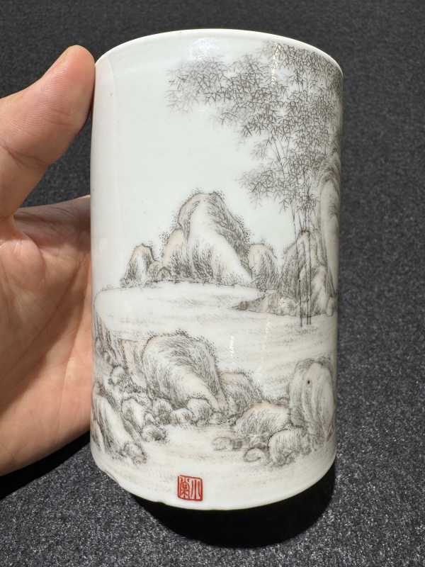 民国 汪晓棠对映珍藏款墨彩人物故事图笔筒 - 图6