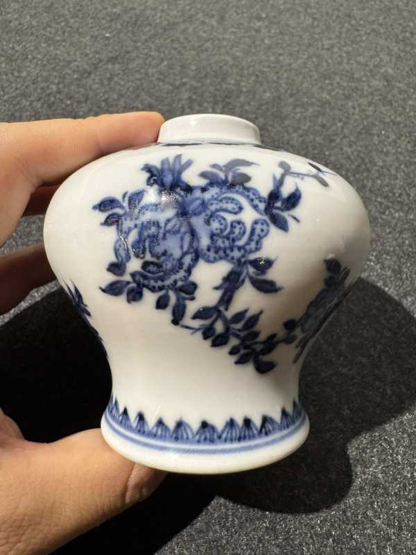 清乾隆 青花三多纹小尊 - 图3