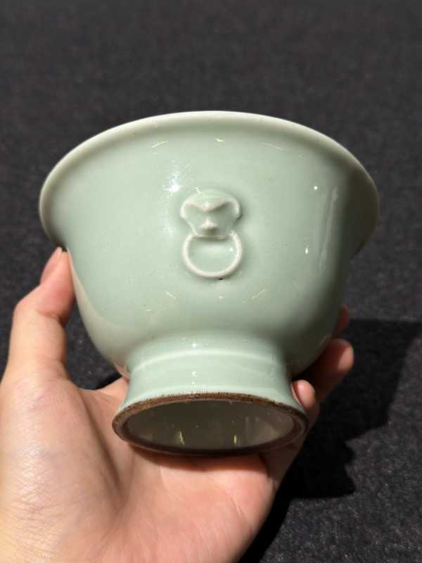 清乾隆 粉青釉铺首衔环耳杯 - 图3