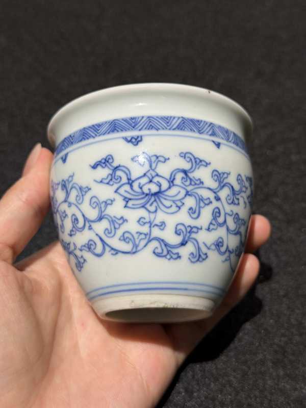 清康熙 青花缠枝莲纹小卷缸 - 图3