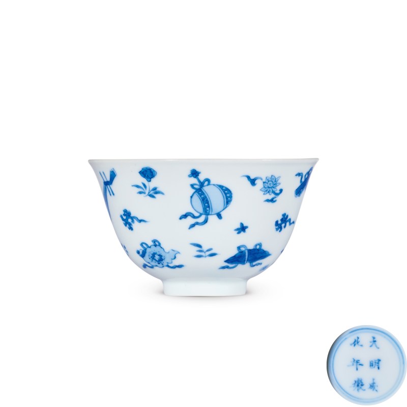 清康熙 青花杂宝纹茶圆