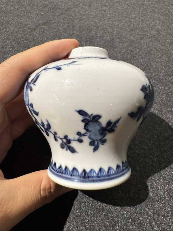 清乾隆 青花三多纹小尊 - 图5