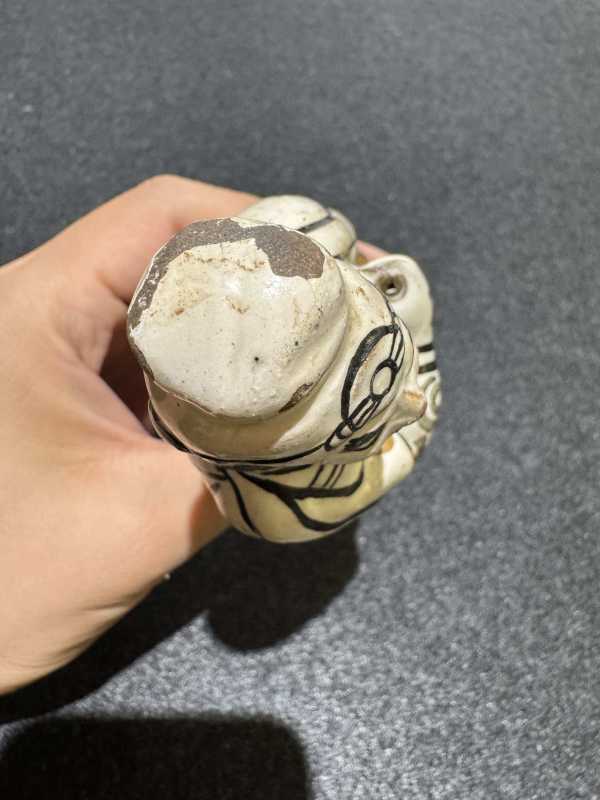 明 白釉点彩人物塑像 - 图6