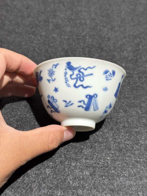 清康熙 青花杂宝纹茶圆 - 图2