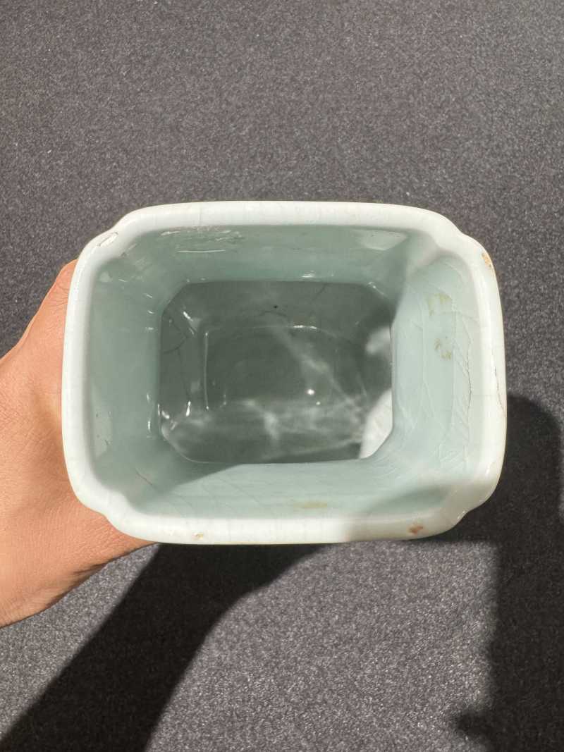清同治 粉青釉杏圆方瓶 - 图6