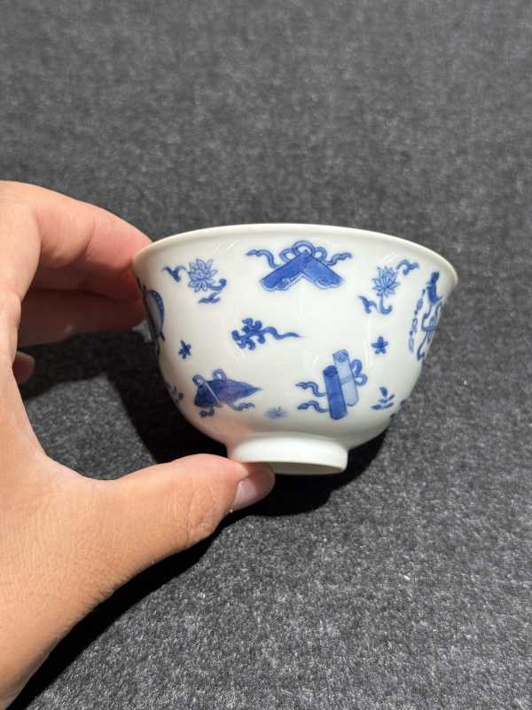 清康熙 青花杂宝纹茶圆 - 图3
