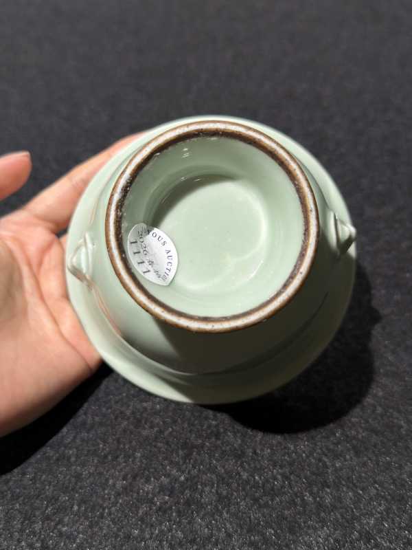清乾隆 粉青釉铺首衔环耳杯 - 图7