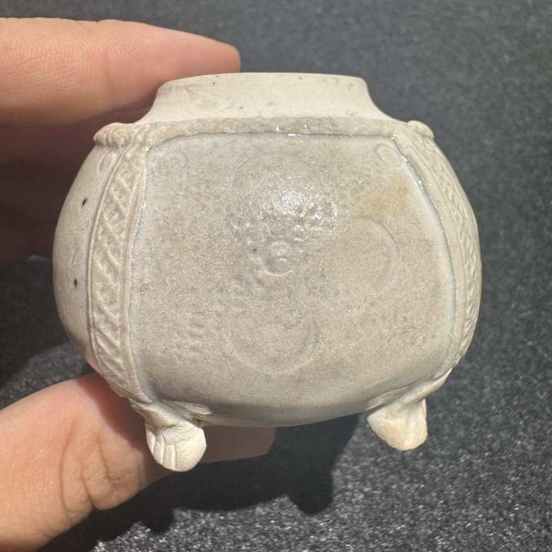 明 白釉印花绳纹水盂 - 图4