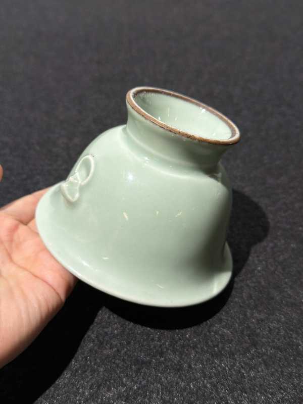 清乾隆 粉青釉铺首衔环耳杯 - 图8