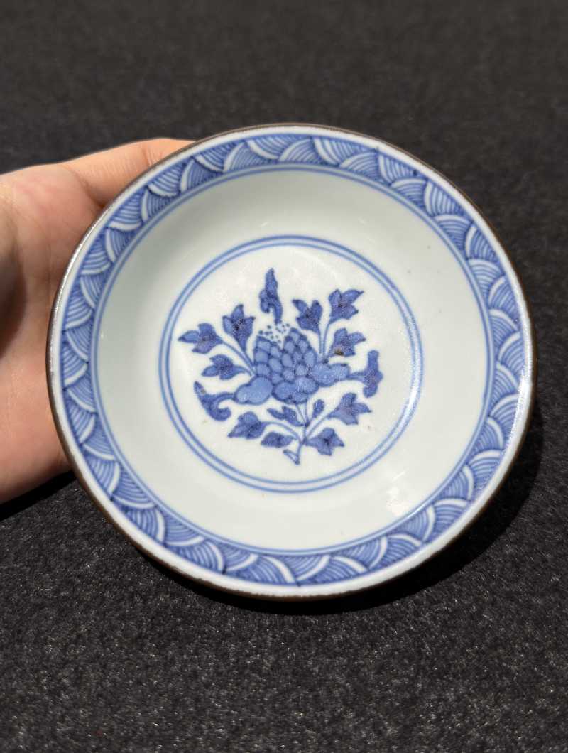 清顺治 青花三狮纹小盘 - 图3