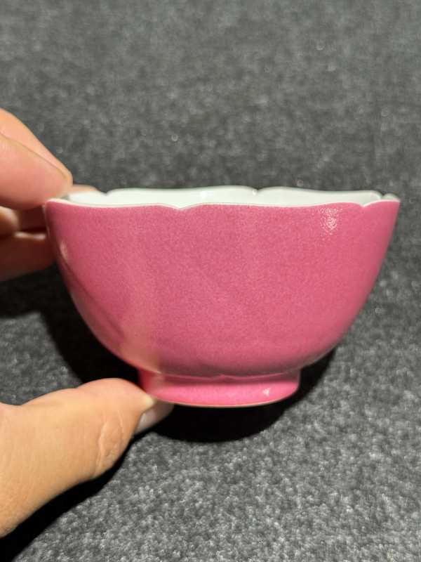 清雍正 胭脂红釉暗刻花口茶圆一对 - 图10