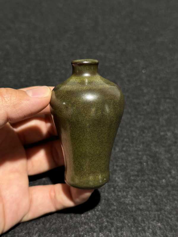 清乾隆 茶叶末釉小梅瓶 - 图2