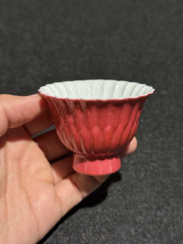 清雍正 胭脂红釉菊瓣杯 - 图7