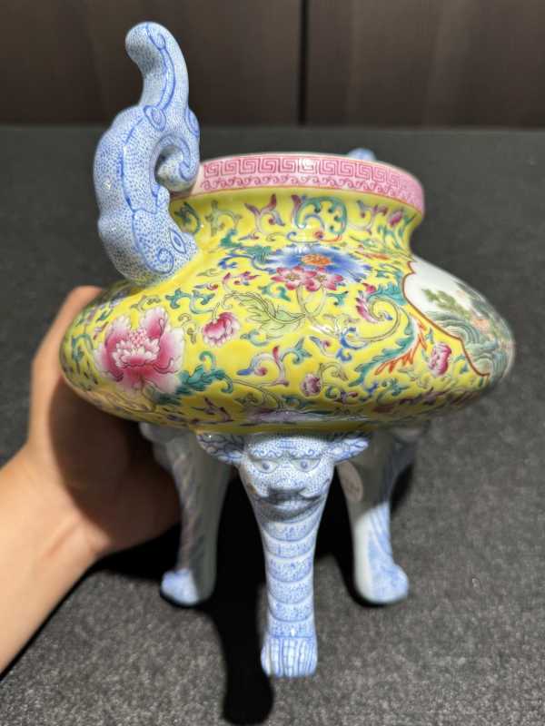 民国 洋彩山水三足兽钮香薰 - 图6