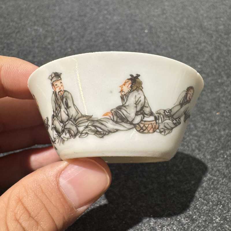 清雍正 墨彩人物故事图马蹄杯一组四件 - 图3