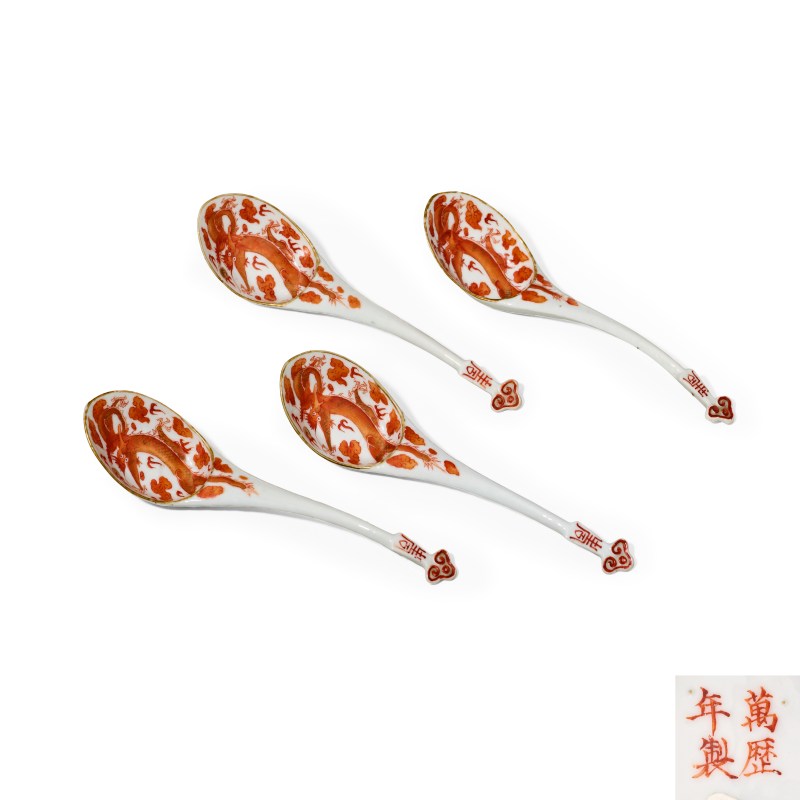 清同治 矾红龙纹勺四只一组