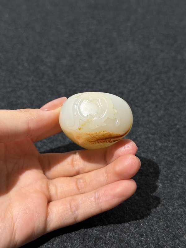 清 白玉洒金皮烟壶 - 图9