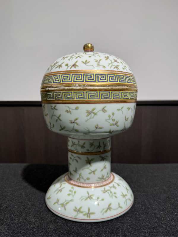 清光绪 粉彩描金折枝兰花豆 - 图3