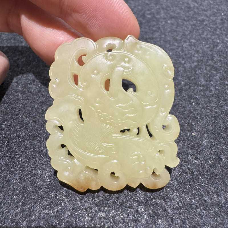 清 黄玉鱼化龙纹牌 - 图3