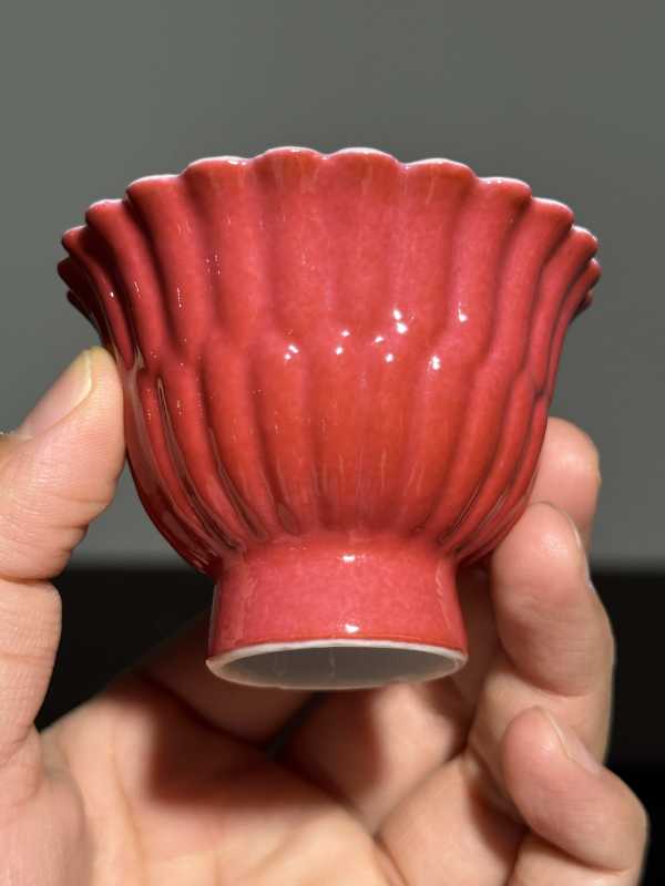 清雍正 胭脂红釉菊瓣杯 - 图11