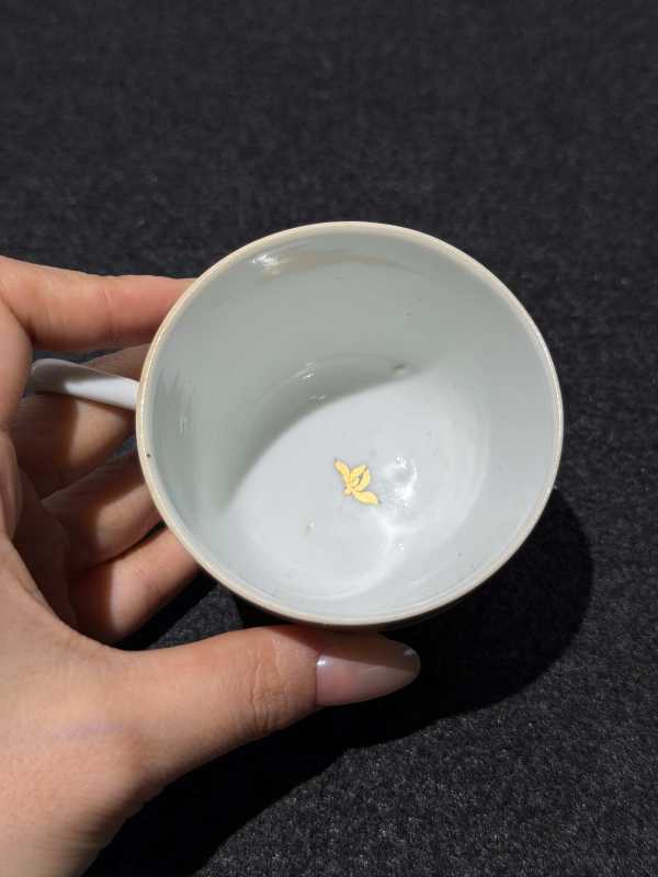 清乾隆 粉彩描金杯碟一组 - 图9