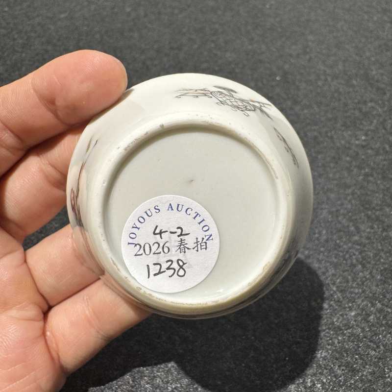 清雍正 墨彩人物故事图马蹄杯一组四件 - 图7